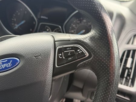 2017 Ford Focus - photo 11