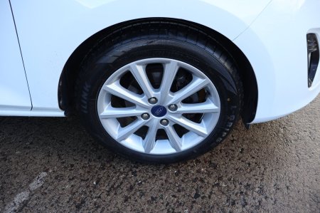 2021 Ford Fiesta - photo 11