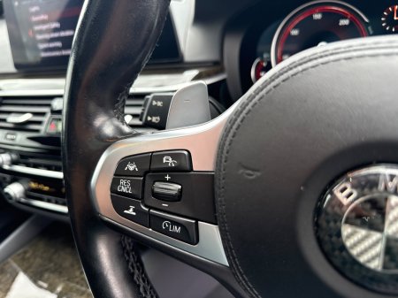 2017 BMW 5-Series - photo 28