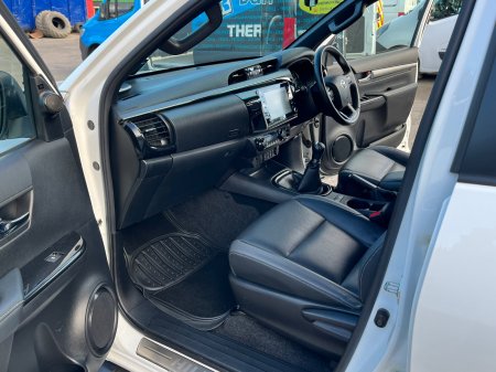 2021 Toyota Hilux - photo 18
