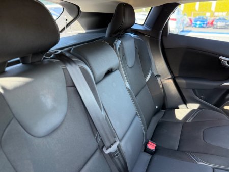 2019 Volvo V40 - photo 32