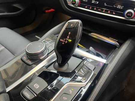 2020 BMW 5-Series - photo 12