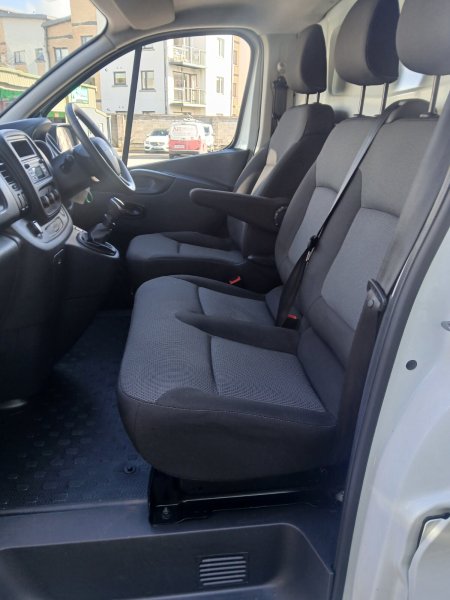2020 Renault Trafic - photo 10