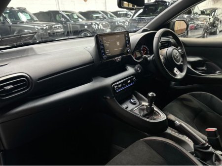 2021 Toyota Yaris - photo 12