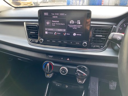 2023 Kia Rio - photo 16