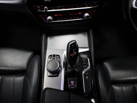 2019 BMW 5-Series - photo 19