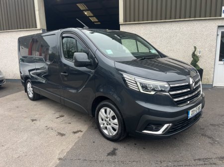 2023 Renault Trafic - photo 2
