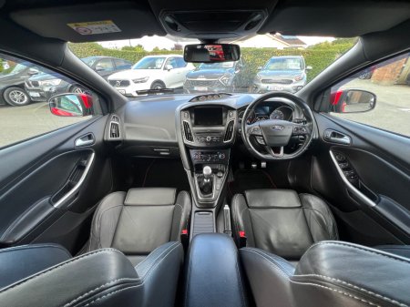 2018 Ford Focus - photo 18