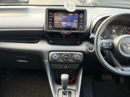 2022 Toyota Yaris - photo 10