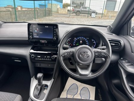 2023 Toyota Yaris Cross - photo 8
