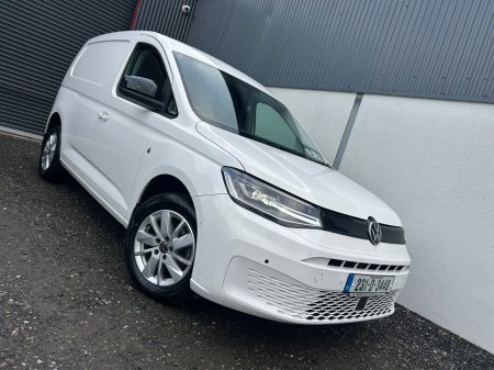 2023 Volkswagen Caddy - photo 2