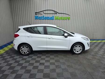2019 Ford Fiesta - photo 2