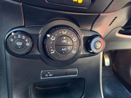 2017 Ford Fiesta - photo 16