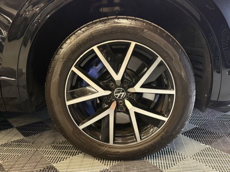 2021 Volkswagen Touareg - photo 8