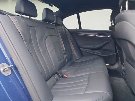 2022 BMW 5-Series - photo 11