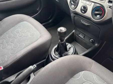 2010 Hyundai i20 - photo 16