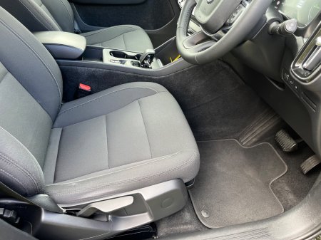 2022 Volvo XC40 - photo 33