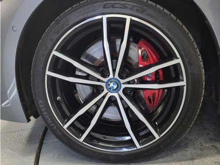 2024 BMW 3-Series - photo 13