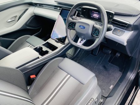 2025 Ford Capri - photo 11