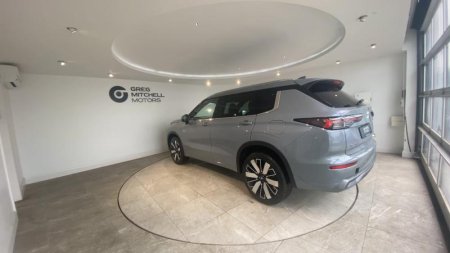 2026 Mitsubishi Outlander - photo 6