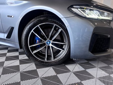 2022 BMW 5-Series - photo 13