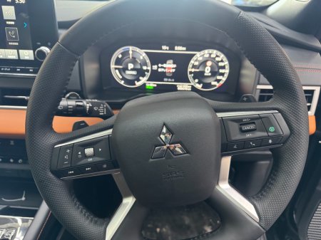 2024 Mitsubishi Outlander - photo 9