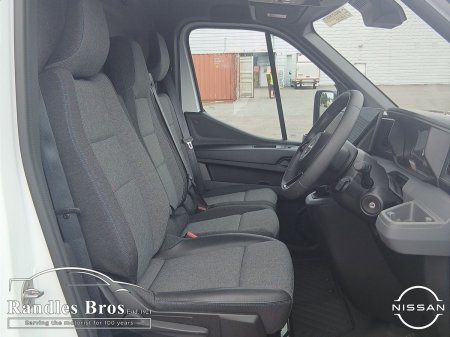 2026 Nissan Interstar - photo 9