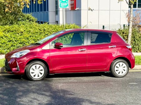 2019 Toyota Vitz - photo 4