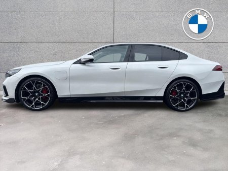 2026 BMW 5-Series - photo 3