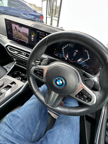 2022 BMW 3-Series - photo 27