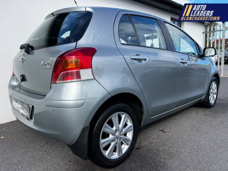 2010 Toyota Yaris - photo 7