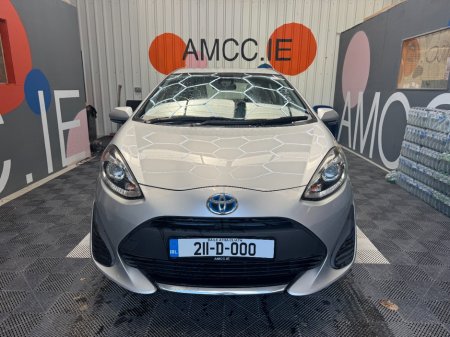 2021 Toyota Aqua - photo 2