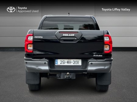 2025 Toyota Hilux - photo 4