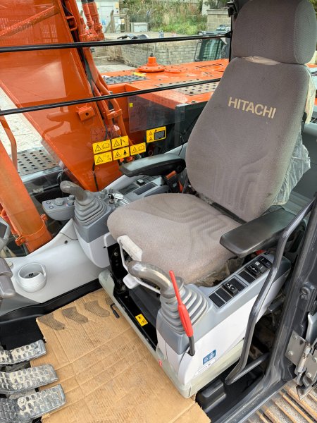 0 HITACHI  - photo 6