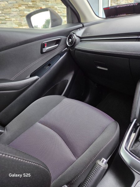 2018 Mazda Demio - photo 18