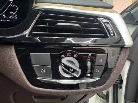 2021 BMW 5-Series - photo 17