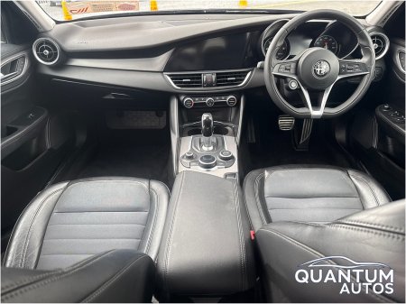 2017 Alfa Romeo Giulia - photo 16