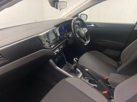 2023 Volkswagen Polo - photo 2