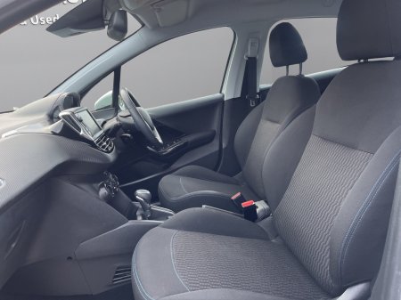 2018 Peugeot 208 - photo 17