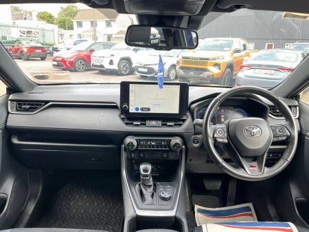 2025 Toyota RAV4 - photo 8
