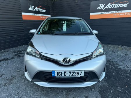 2016 Toyota Yaris - photo 2