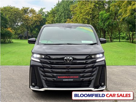 2025 Toyota Alphard - photo 2