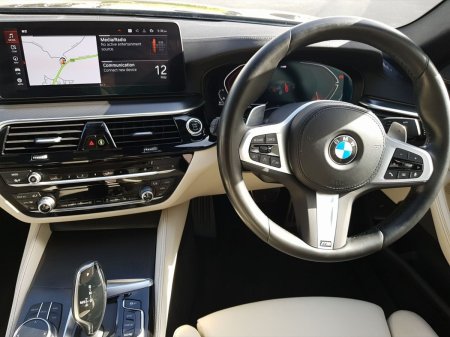 2023 BMW 5-Series - photo 5