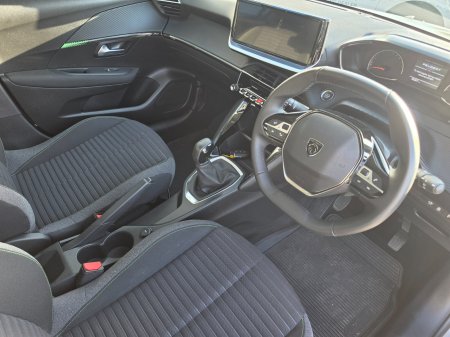 2025 Peugeot 208 - photo 9