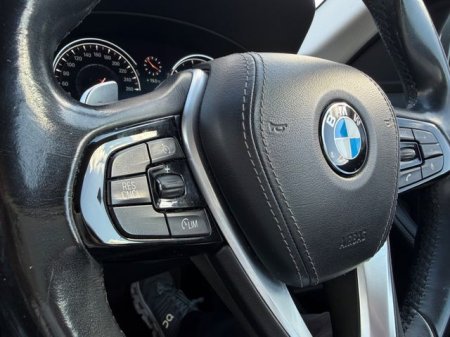2017 BMW 5-Series - photo 23