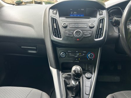 2016 Ford Focus - photo 19