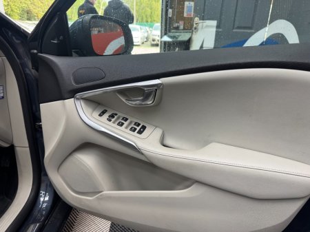 2018 Volvo V40 - photo 17
