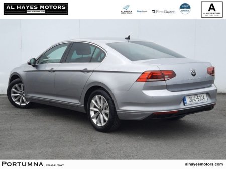 2021 Volkswagen Passat - photo 3