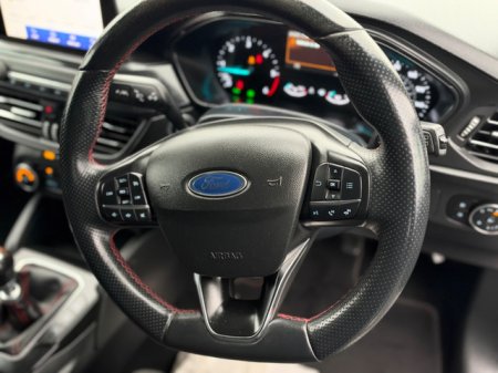 2020 Ford Focus - photo 6