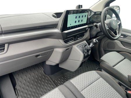 2026 Volkswagen Transporter - photo 2